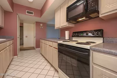 1125 W Calle Trafalgar, Green Valley, AZ 85622 - Photo 13