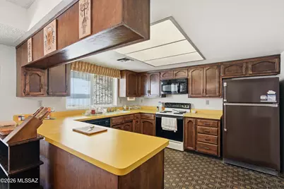 561 E San Moritz Place, Oro Valley, AZ 85704 - Photo 13
