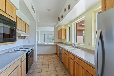 10431 N Stargazer Drive, Oro Valley, AZ 85737 - Photo 9