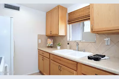 3651 E 33rd Street, Tucson, AZ 85713 - Photo 9