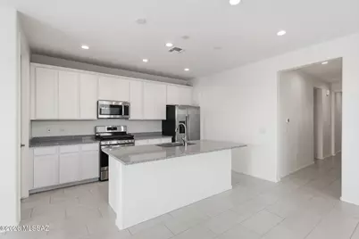7806 S Enchanted Spring Drive, Tucson, AZ 85757 - Photo 13