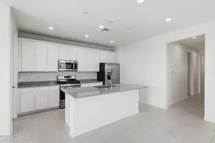7806 S Enchanted Spring Dr, Tucson, AZ 85757 - Photo 13