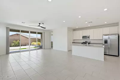 7806 S Enchanted Spring Drive, Tucson, AZ 85757 - Photo 7