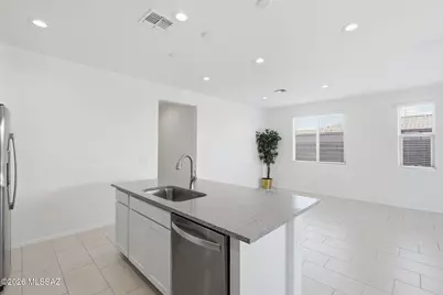 7806 S Enchanted Spring Drive, Tucson, AZ 85757 - Photo 15