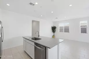 7806 S Enchanted Spring Dr, Tucson, AZ 85757 - Photo 15