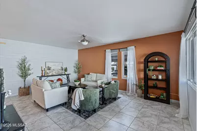 364 W Calle De La Amistad, Green Valley, AZ 85614 - Photo 5