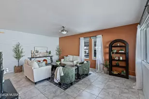 364 W Calle De La Amistad, Green Valley, AZ 85614 - Photo 5