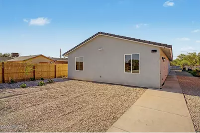 827 E 33rd, Tucson, AZ 85713 - Photo 1
