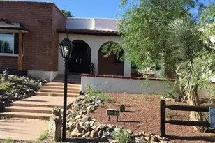201 W Calle Lecho, Green Valley, AZ 85622 - Photo 1