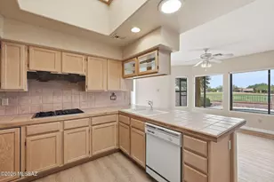 1961 E Canyon Wren Way, Green Valley, AZ 85614 - Photo 23