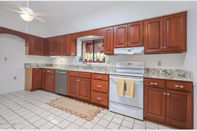 8563 N Candlewood Loop, Tucson, AZ 85704 - Photo 15