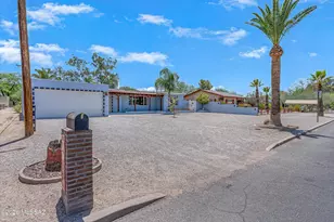 2558 E Blacklidge Dr, Tucson, AZ 85716 - Photo 3