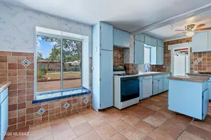2558 E Blacklidge Dr, Tucson, AZ 85716 - Photo 15