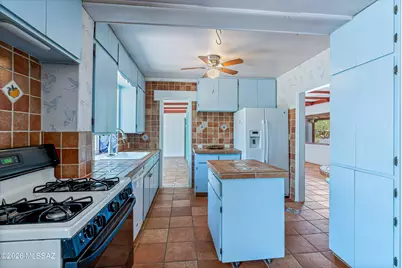 2558 E Blacklidge Drive, Tucson, AZ 85716 - Photo 13