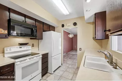 326 N Calle Del Chancero, Green Valley, AZ 85614 - Photo 13