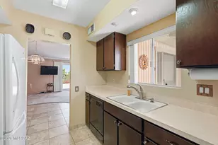 326 N Calle Del Chancero, Green Valley, AZ 85614 - Photo 17