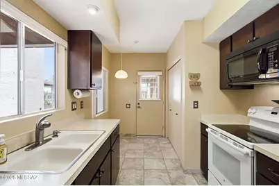326 N Calle Del Chancero, Green Valley, AZ 85614 - Photo 11