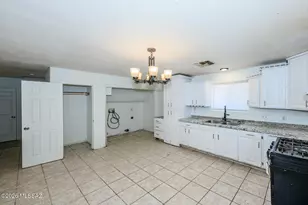 307 N 3rd St, Sierra Vista, AZ 85635 - Photo 13