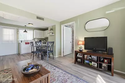 302 S Paseo Aguila #C, Green Valley, AZ 85614 - Photo 3