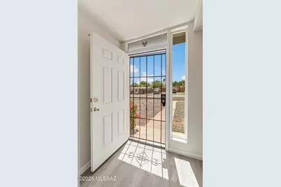 7617 E Morelos Place, Tucson, AZ 85710 - Photo 7