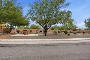 8855 E Abrams Loop, Tucson, AZ 85710 - Photo 3