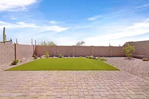 7549 W Janusia Ln, Marana, AZ 85658 - Photo 11