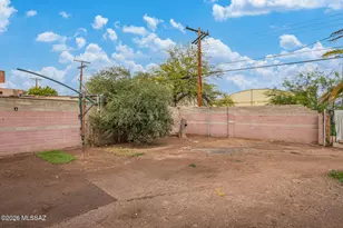 4833 E 23rd St, Tucson, AZ 85711 - Photo 11