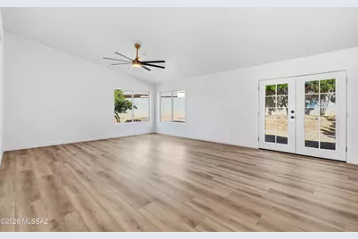 9810 E Stonehaven Way, Tucson, AZ 85747 - Photo 13