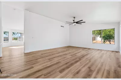 9810 E Stonehaven Way, Tucson, AZ 85747 - Photo 15