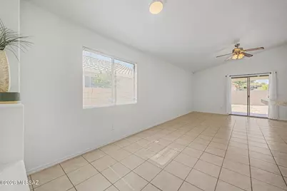 10486 E Dusky Willow Drive, Tucson, AZ 85747 - Photo 11