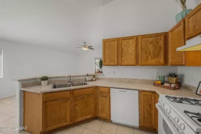 10486 E Dusky Willow Drive, Tucson, AZ 85747 - Photo 15