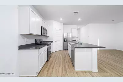 10066 N Guayacan Trail, Marana, AZ 85653 - Photo 9