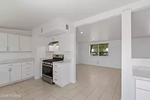601 E Linden St, Tucson, AZ 85705 - Photo 13