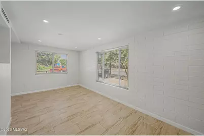 205 E District Street, Tucson, AZ 85714 - Photo 5