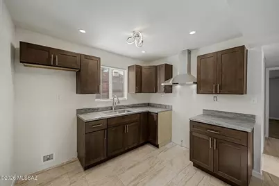 205 E District Street, Tucson, AZ 85714 - Photo 3