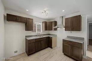 205 E District St, Tucson, AZ 85714 - Photo 3