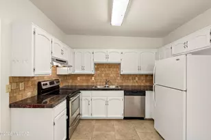 6224 N Rockglen Rd, Tucson, AZ 85704 - Photo 9