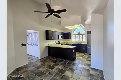 10151 E Karen Place, Tucson, AZ 85748 - Photo 11