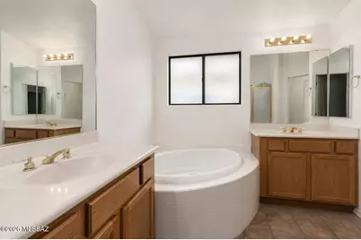 2125 E Cypress Canyon Drive, Green Valley, AZ 85614 - Photo 17