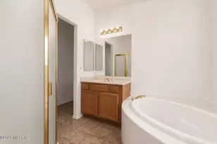2125 E Cypress Canyon Dr, Green Valley, AZ 85614 - Photo 19