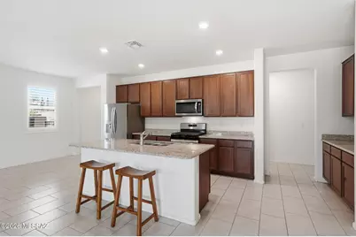 2231 W Desert Topaz Way, Tucson, AZ 85742 - Photo 17