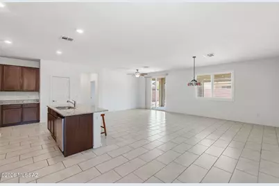 2231 W Desert Topaz Way, Tucson, AZ 85742 - Photo 13