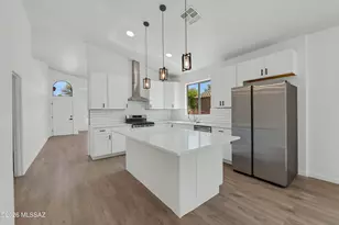 5645 W Cortaro Crossing Dr, Tucson, AZ 85742 - Photo 9