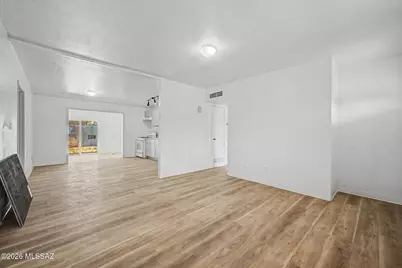 1427 E Silverlake Road, Tucson, AZ 85713 - Photo 5