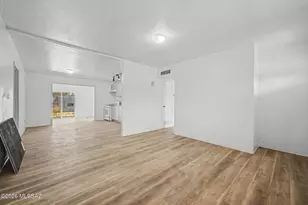 1427 E Silverlake Rd, Tucson, AZ 85713 - Photo 5