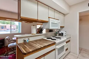 1611 S San Luis, Green Valley, AZ 85614 - Photo 7