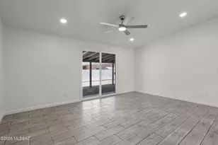 6978 N Asterion Ln, Tucson, AZ 85741 - Photo 9