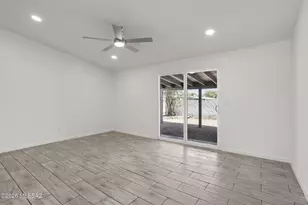 6978 N Asterion Ln, Tucson, AZ 85741 - Photo 7