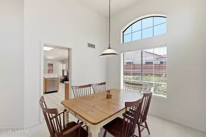 10060 N Pitchingwedge Lane, Tucson, AZ 85737 - Photo 25