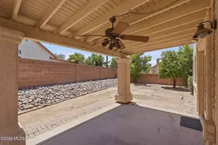 10060 N Pitchingwedge Ln, Tucson, AZ 85737 - Photo 29